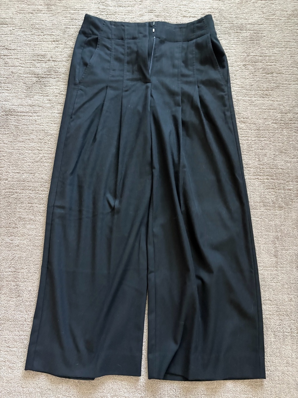 Banana Republic Women’s PETITE Wide Leg Pleated Black Dress Pants Size 10
